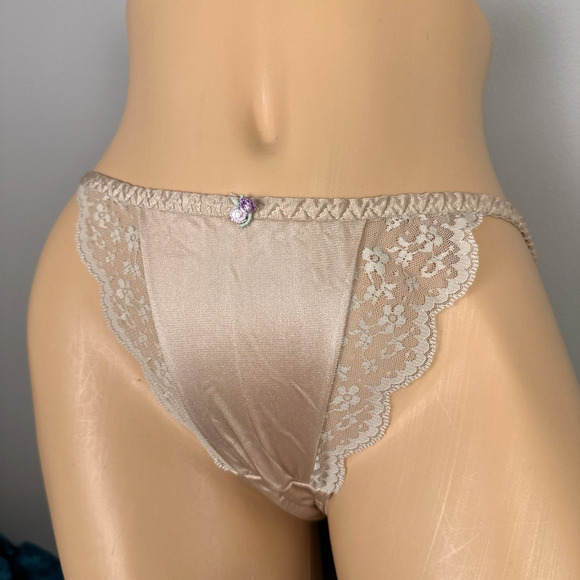 Vintage Saks Fifth Avenue Kayser String Bikini Panty Size 4 Beige Lace Nylon USA - Picture 1 of 13